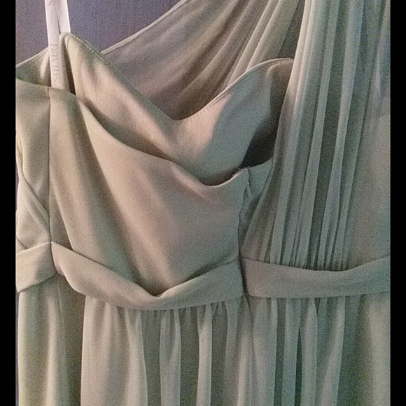 David 's Bridal Dress. - Picture 5 of 5